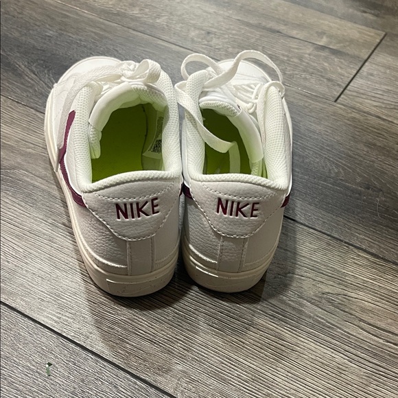 Nike Women's White and Maroon Sneakers - Picture 3 of 3